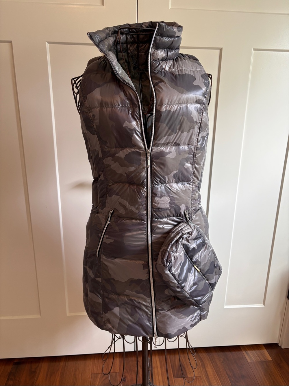 ANORAK Gray Camo Quilted Sleeveless Puffer Vest